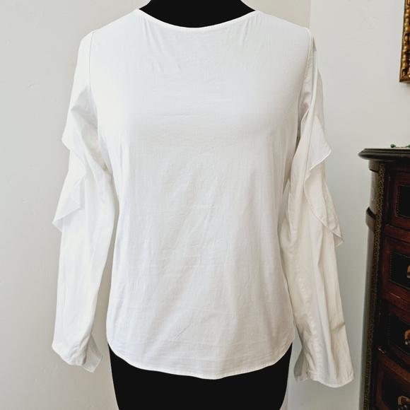 Size 42 Anne Fontaine white ruffled sleeve blouse. - Picture 2 of 13